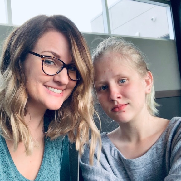 Meet Your Posher, Shinah - Picture 2 of 3